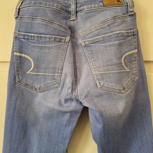 American Eagle high-rise light wash jeans like new XS/S