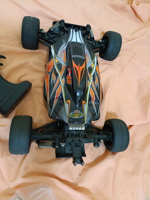 Remote Control Car used, missing spoiler, special battery with USB charger