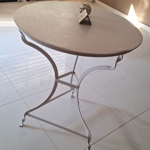 Iron table like new