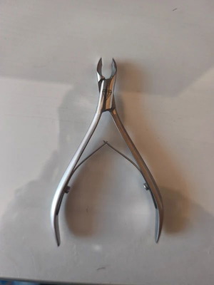 Adamant Cuticle Nipper 4mm like new, set of 2