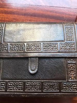 Leather women's shoulder bag like new, medium size, brown