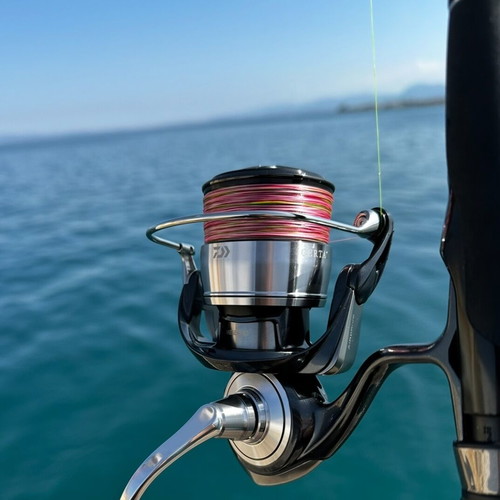Daiwa Certate 4000 reel like new, loaded with 300 meters line
