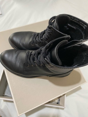 Tamaris leather ankle boots like new, size 39, black