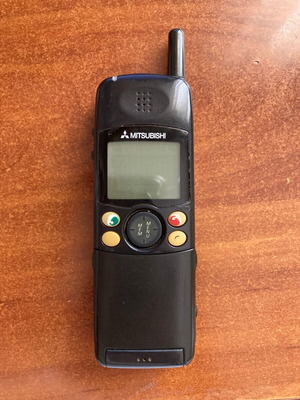 MITSUBISHI MT-30 1998 vintage cell phone used, black