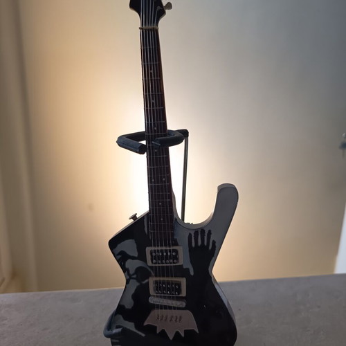 Decorative guitar Daron Malakian System of a Down SOAD 25 cm like new
