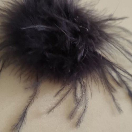 Women's brooch with dark gray feathers new