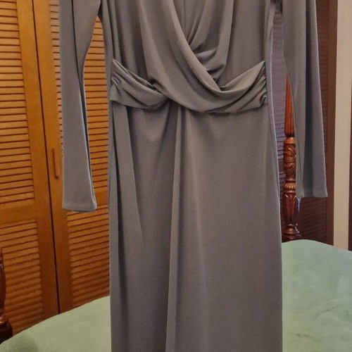 Draped dress with long sleeves Medium like new, gray