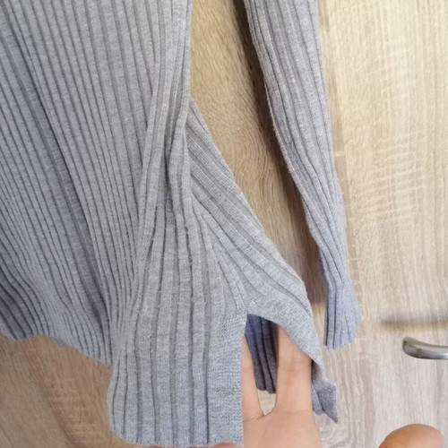 Pullover size S like new
