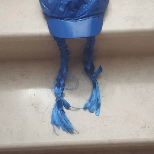 Carnival hat like new