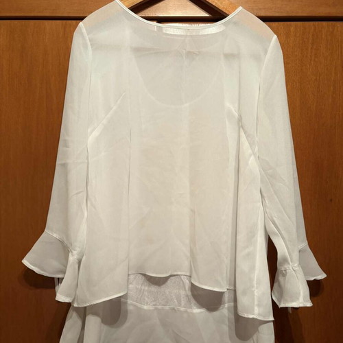 White women's blouse like new, size M