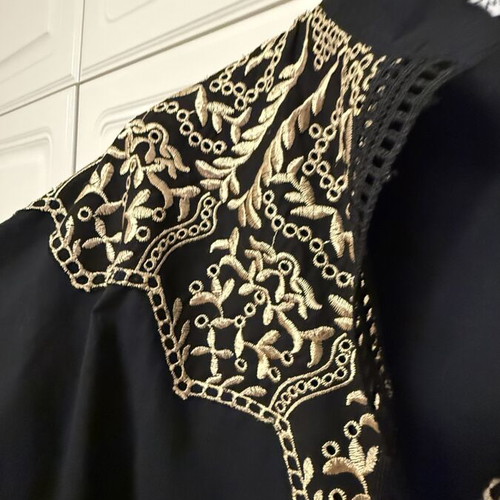 Anna Samouka black shirt with gold embroidery M like new