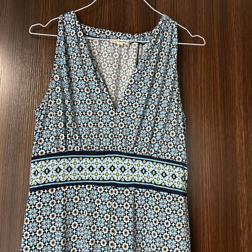 Dress No S, extremely impressive, for morning and evening.