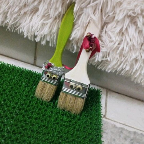 Handmade decorative funny brush set new