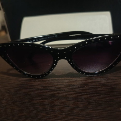 Zara sunglasses like new, black