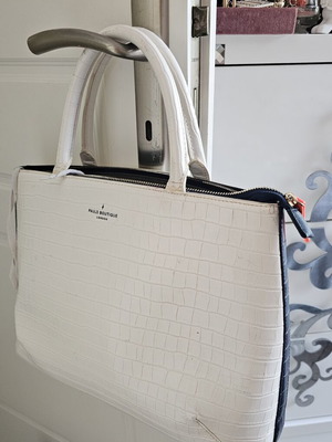 Paul's Boutique handbag refurbished, white, hand-held