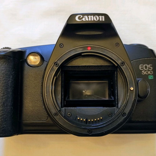 Canon Eos 500N used analog camera