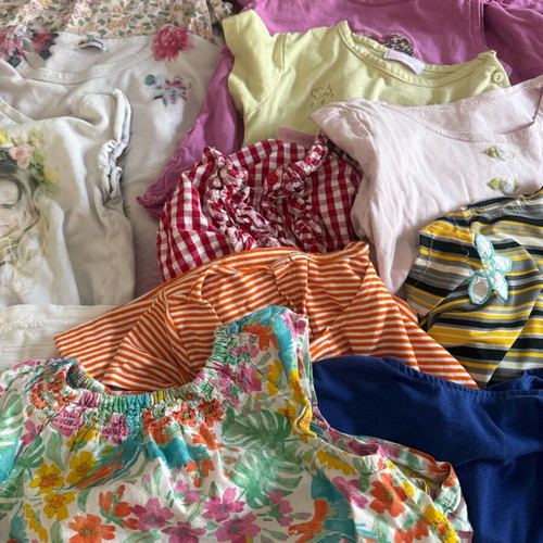Pack of 27 T-shirts for 4-year-olds like new