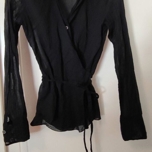 Women's wrap shirt used, size M, black