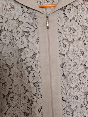L lace beige jacket-style blouse like new, size L