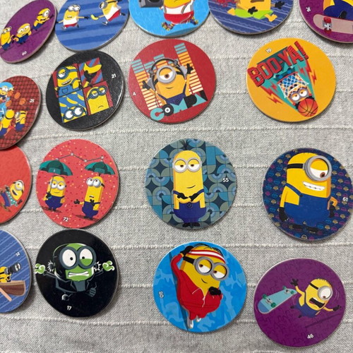 Minion Chipicao caps like new