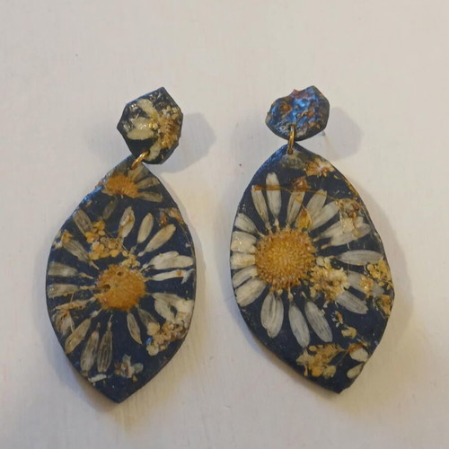 Large earrings like new, handmade with polymer clay and real flowers