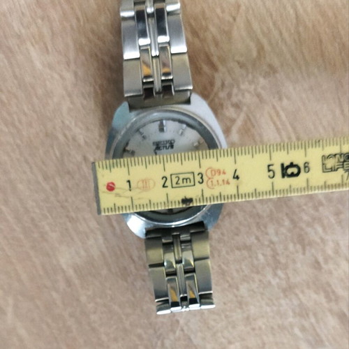 Seiko Actus 21 jewels used men's watch with 7019-7350 mechanism