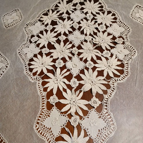 Handmade antique tablecloth like new