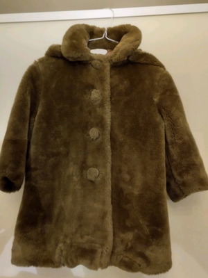 Children's fur coat No 5 brown like new