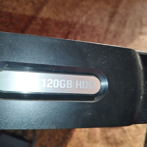 Xbox 360 120GB console with controller used