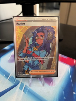 Raifort Ultra Rare 142/131 SV: Prismatic Evolutions Pokémon TCG LP