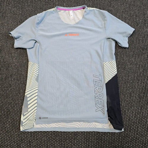 Adidas Terrex T-shirt size M like new, colorful