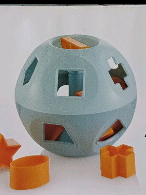 Tupperware shape sorter used