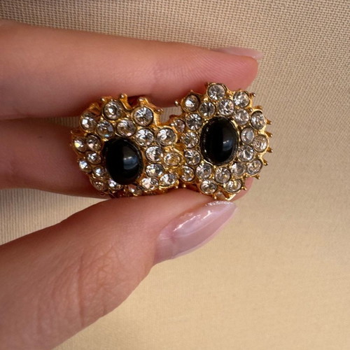 Vintage clip-on earrings with rhinestones and black hematite stone