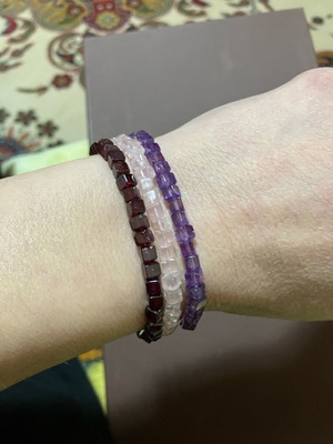 Bracelets made of semi-precious stones new with rose quartz, garnet, amethyst