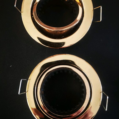 Metal round spotlights like new, gold color, set of 2