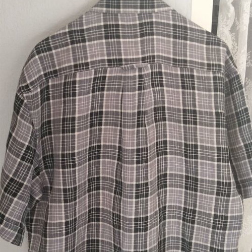 Larusso men's short-sleeve plaid shirt medium like new, black and grey