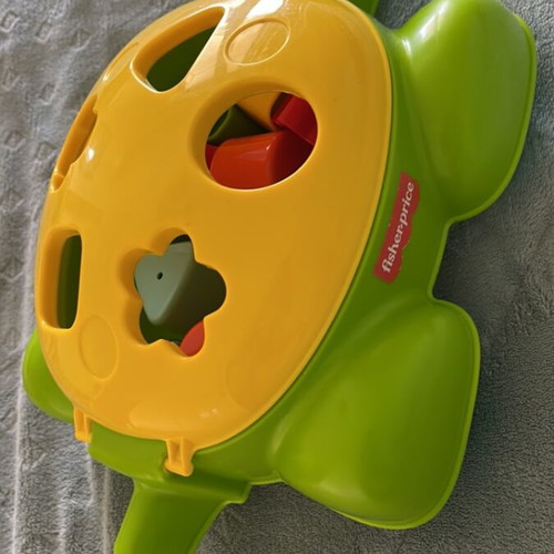 Plastic turtle toy like new