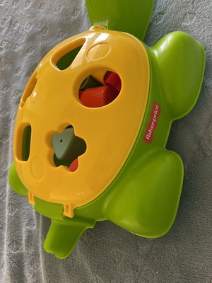 Plastic turtle toy like new