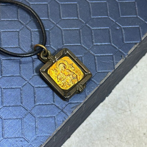 Religious pendant Virgin Mary with Christ Child vintage, used