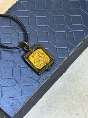 Religious pendant Virgin Mary with Christ Child vintage, used