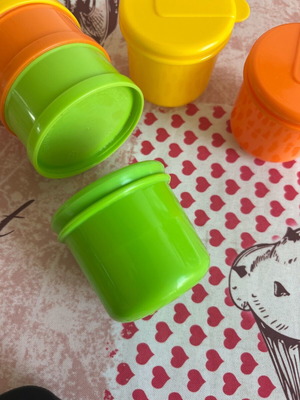 Small containers for milk powder used