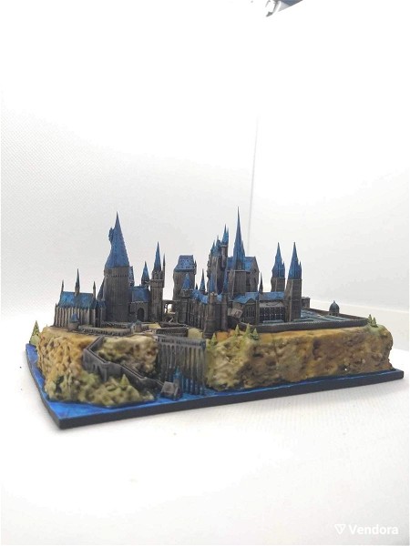  Hogwarts diorama ektipomeno