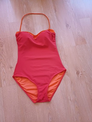 One-piece swimsuit like new, size M 40, red with orange accents