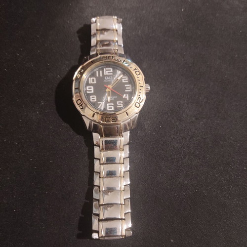 Q&Q F348-405Y men's watch used, gold and silver