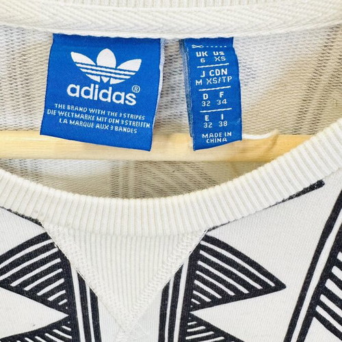 Adidas Originals Graphic Sweatshirt like new, black and white print