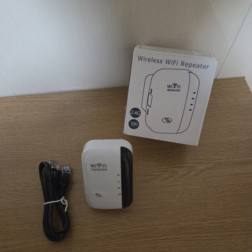 Wi-Fi repeater new for extending wireless internet range