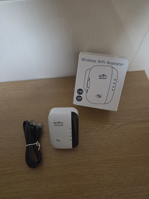 Wi-Fi repeater new for extending wireless internet range