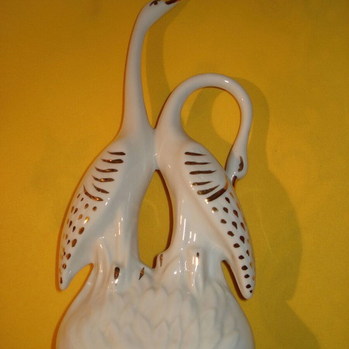 Decorative porcelain swans like new