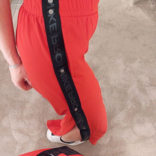 Nike pants red like new, size small