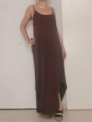 Maxi sleeveless brown dress with asymmetrical hem like new, size M